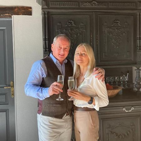 Bed and Breakfast Le Petit Manoir Brux Esterno foto