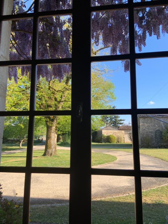 Bed and Breakfast Le Petit Manoir Brux Esterno foto