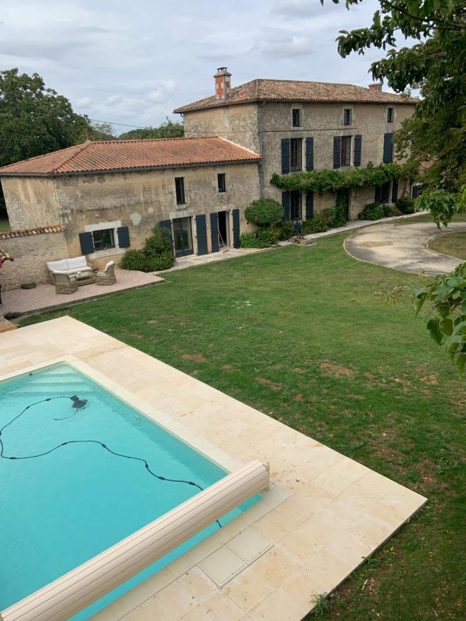 Bed and Breakfast Le Petit Manoir Brux Esterno foto